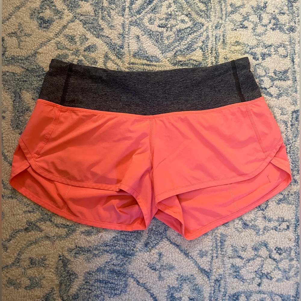 Lululemon Scuba Shorts 2.5 Inch Low Rise Vintage Coral Size 6